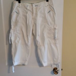 Old Navy brand White Capri Pants
